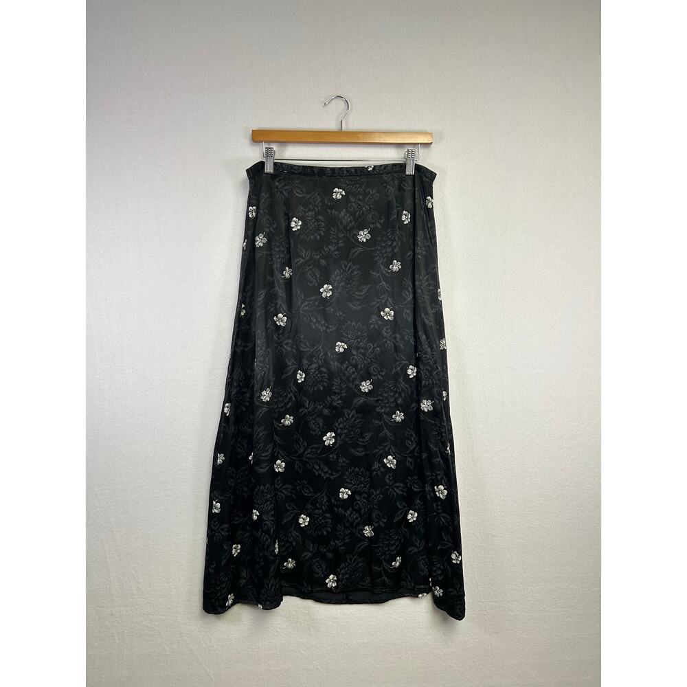 Woman's Bentley Black Floral Slip Skirt - Size‎ 16 Romantic Feminine Chic